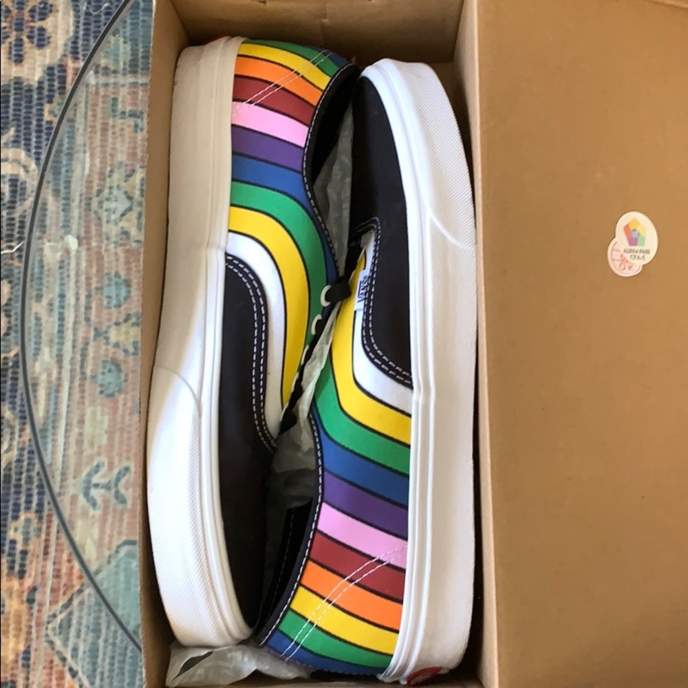 VANS Authentic Size 11.5 Refract Color way - Picture 1 of 6